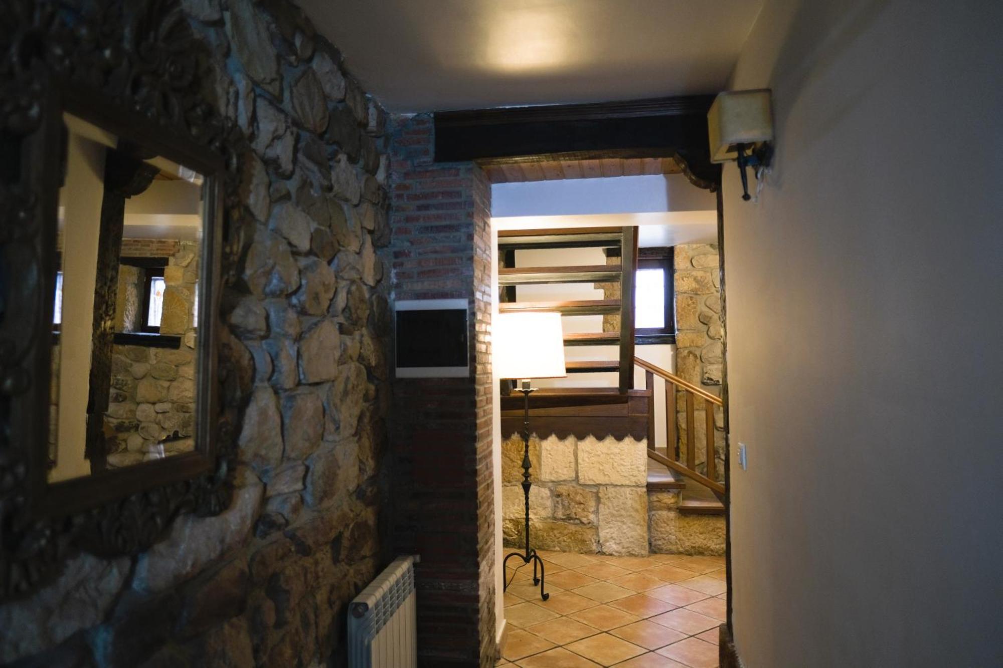 Posada La Estela De Barros Corrales De Buelna Exterior foto